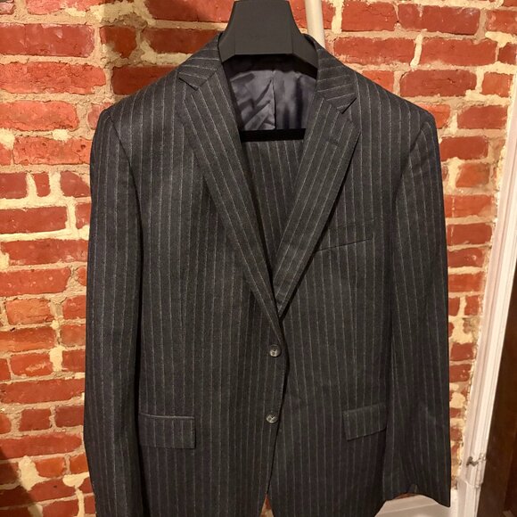 Brooks Brothers Wool 1818 Regent Suit Charcoal Chalk Pinstripe Suit - 42R/36W - Picture 1 of 4